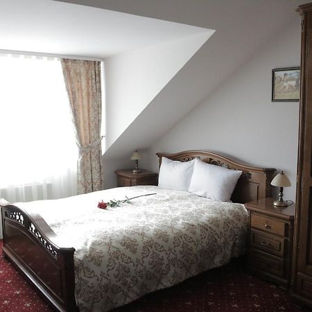 Hotel Slavia Salonta Eksteriør billede