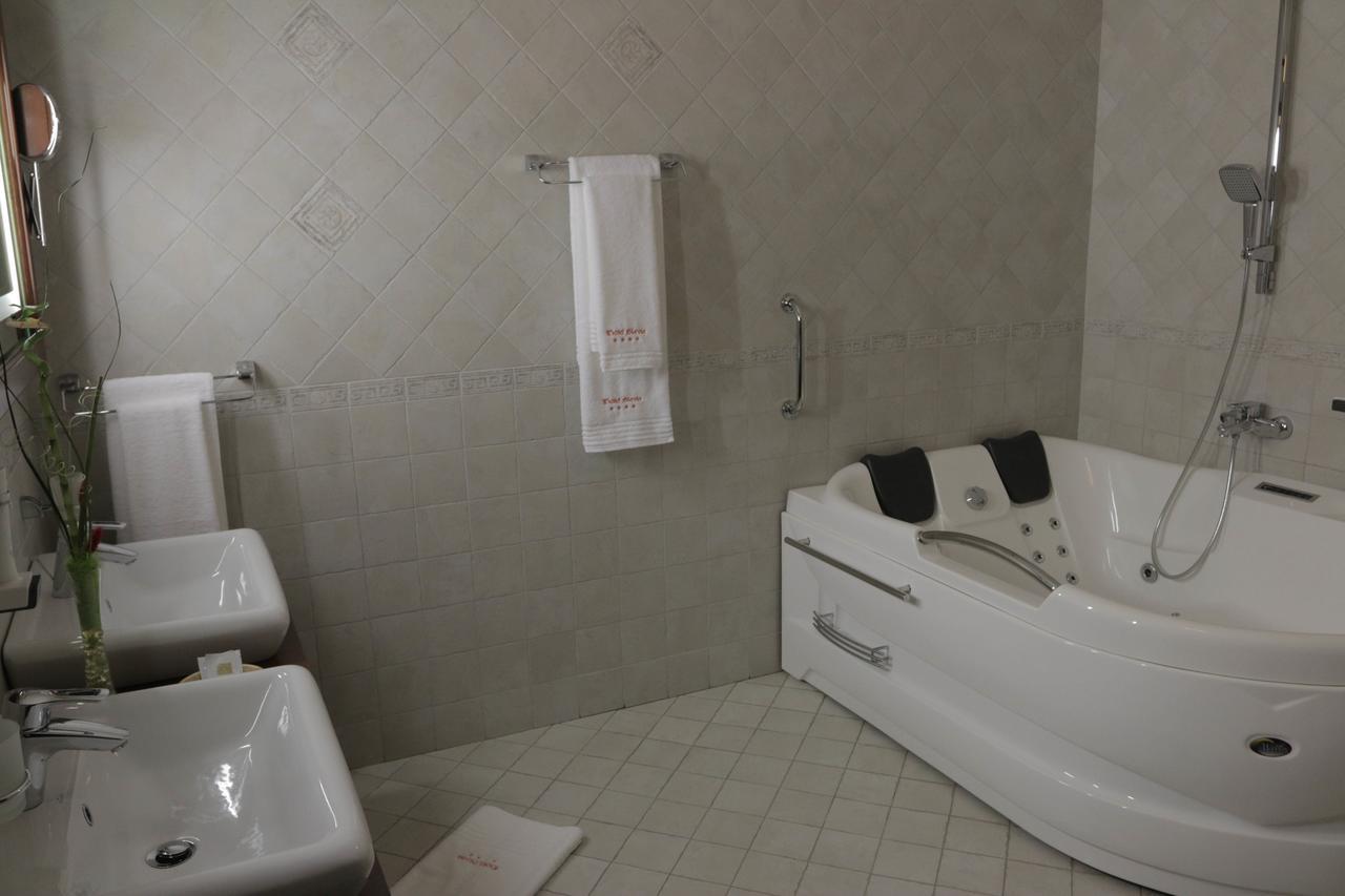 Hotel Slavia Salonta Eksteriør billede