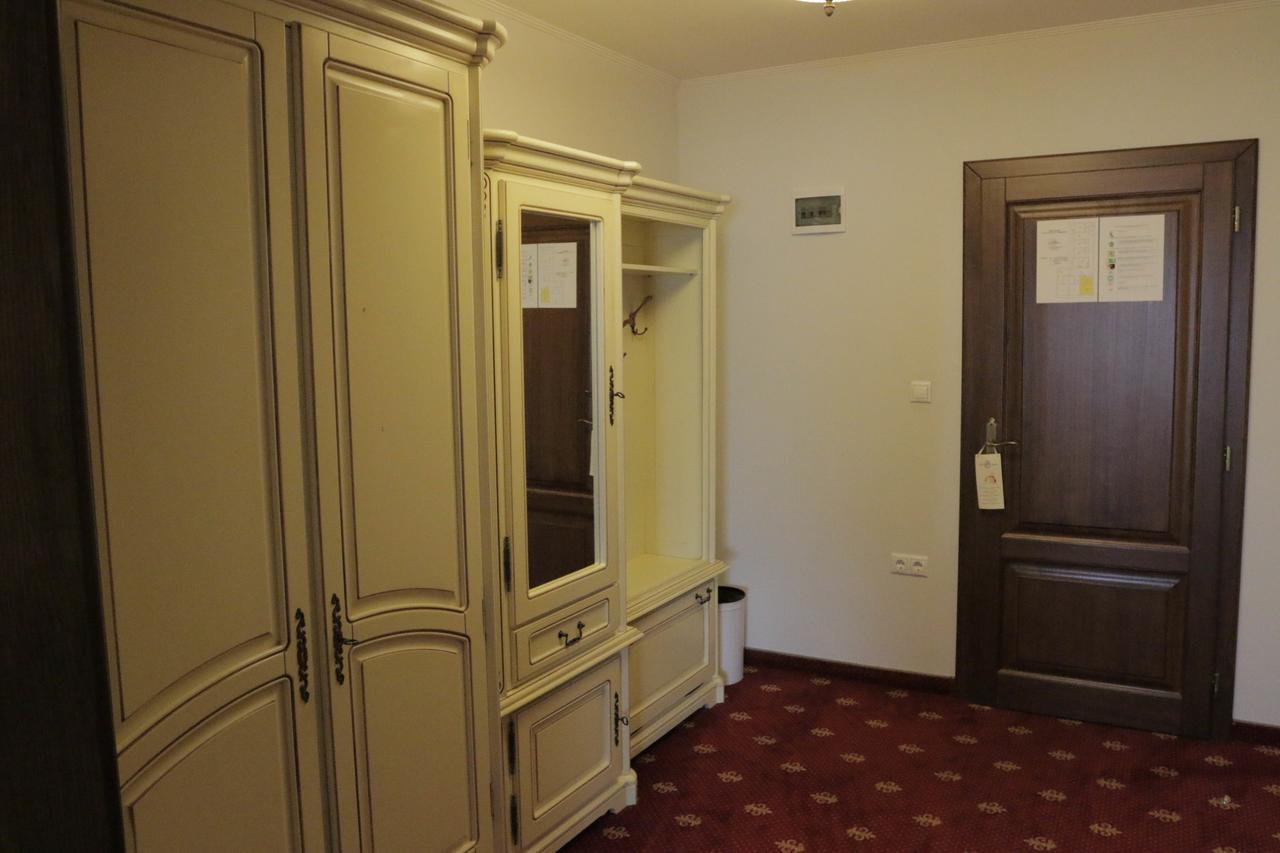 Hotel Slavia Salonta Eksteriør billede
