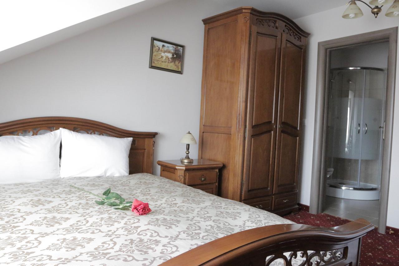 Hotel Slavia Salonta Eksteriør billede